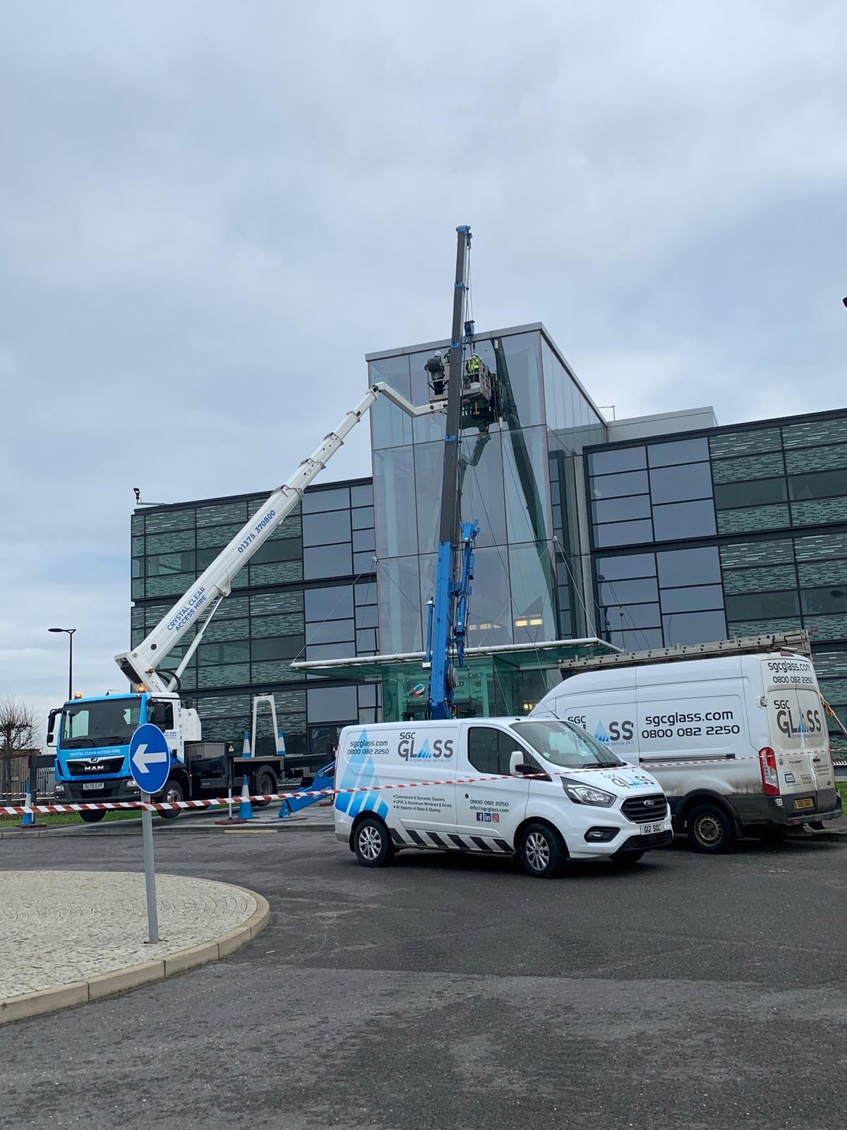 Structural glazing vs traditional glazing: Key differences explained by industry experts